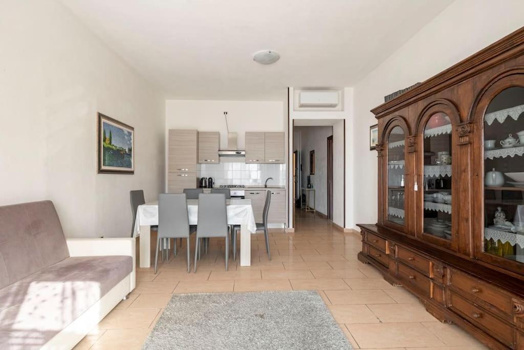 Dimoras Bellissimo Appartamento Centrocitta Όλμπια Εξωτερικό φωτογραφία